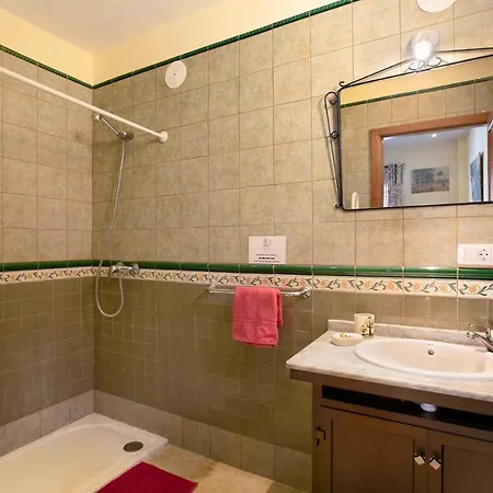 Tazana 샬레 이코드레로스비노스